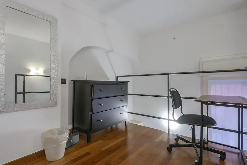 Youhosty - Ampere 102 Milano Italien